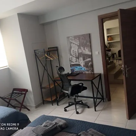 Patras' Hitech Apartment Zewnętrze zdjęcie