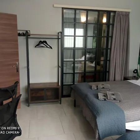 Patras' Hitech Apartment Zewnętrze zdjęcie